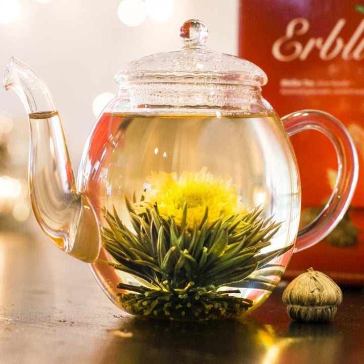 Creano Teeblumen-Mix Geschenkset mit 500 ml Teekanne in edler Holzbox – Weißer Tee