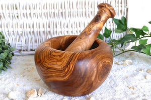 Mörser rund geschliffen inkl. Stößel aus Olivenholz Ø 12 cm - Elysera