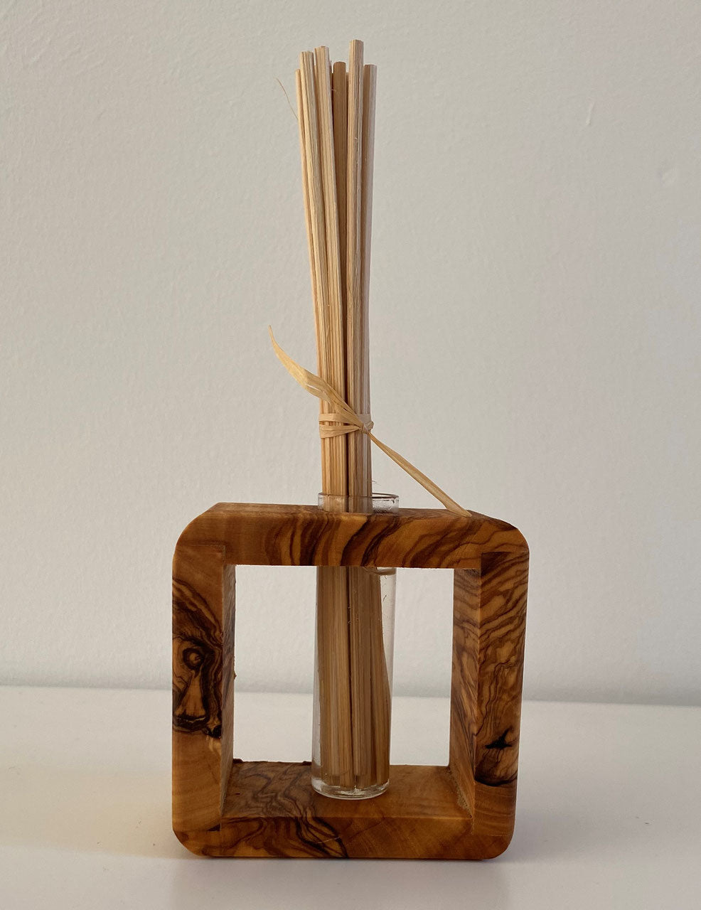 Raumduftspender aus Olivenholz inkl. Rattan Stäbe - Elysera