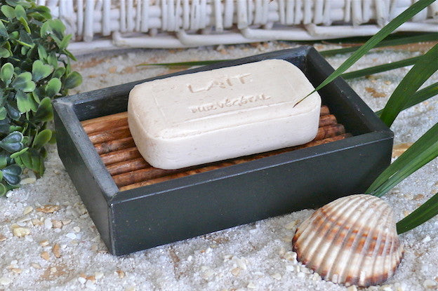 Seifenschale SCHIEFER mit Rillen-Inlay aus Olivenholz - Elysera
