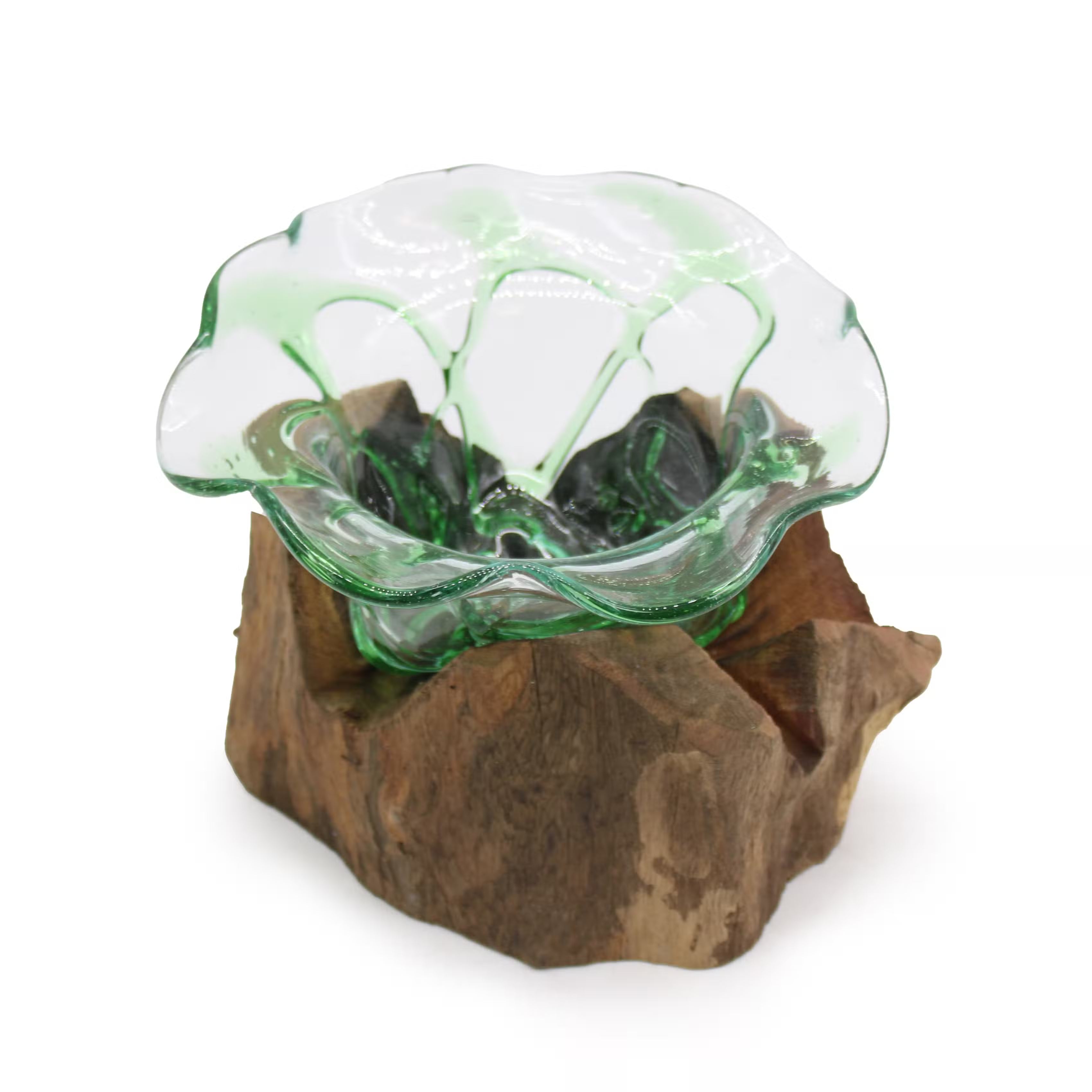 Grüne Glasschale aus Recyclingglas auf Holz – 14 cm