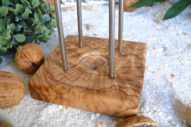 Nussknacker mit Kanonenkugel aus Olivenholz