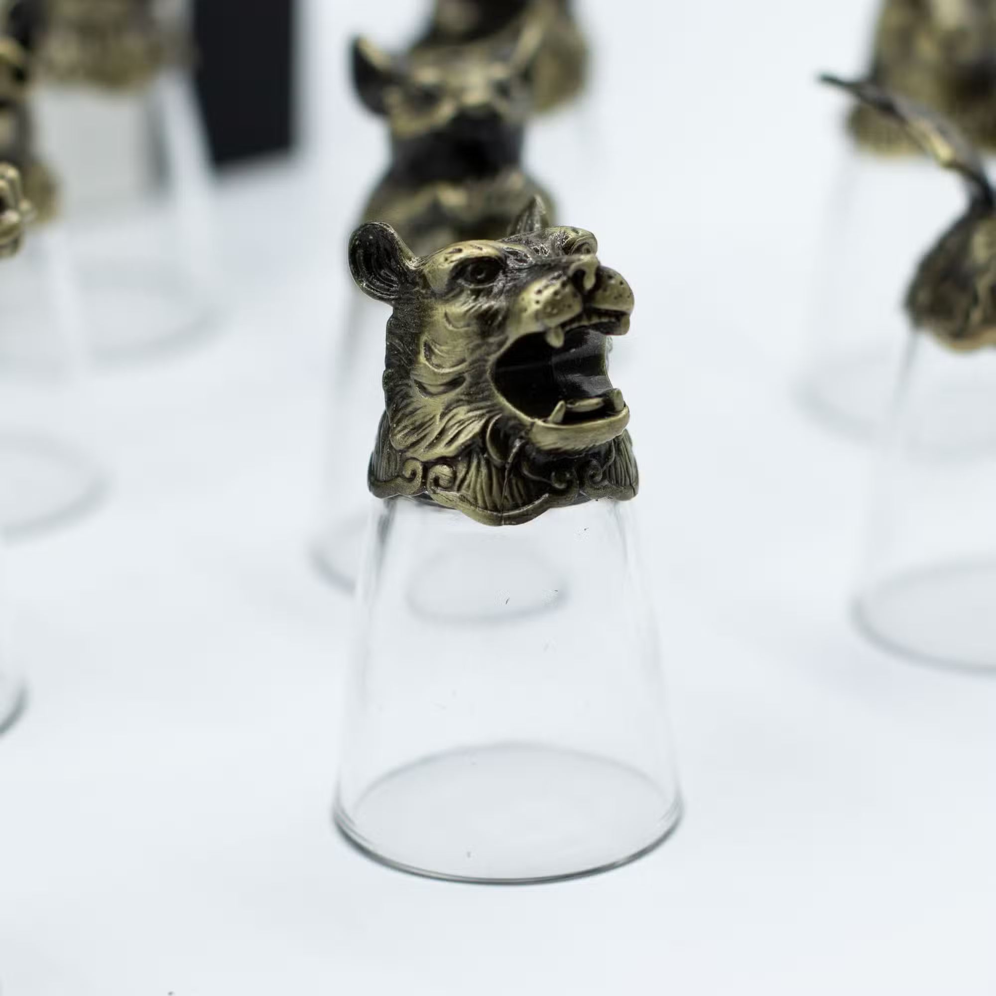 Schnapsglas-Set chinesische Tierkreiszeichen Geschenkbox